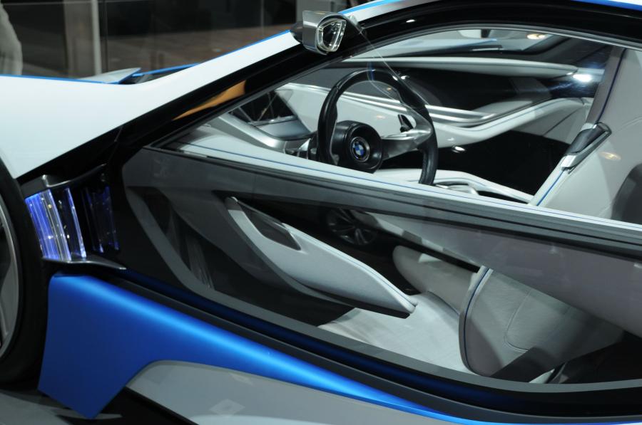 BMW Vision EfficientDynamics Concept 2009 года  (фото 158 из 206)